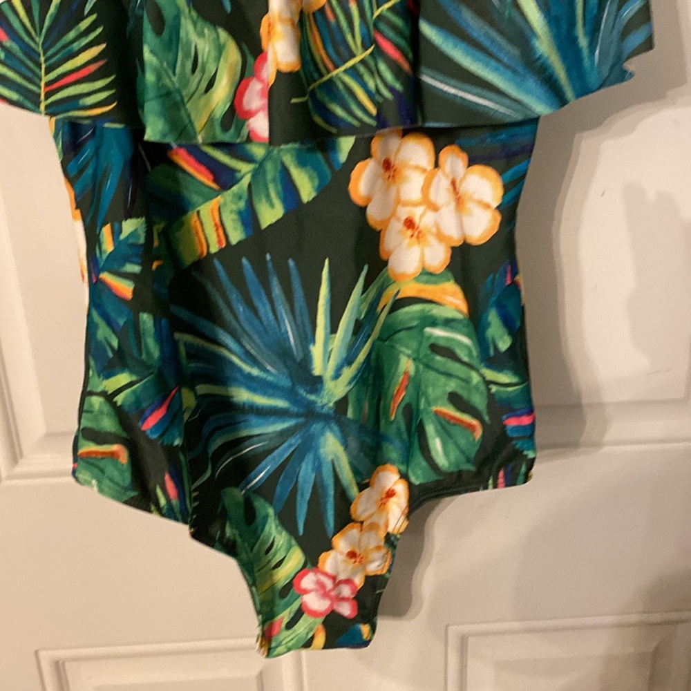 NWT Holipick Off the Shoulder Tropical Floral One-Piece Swimsuit - Picture 10 of 16